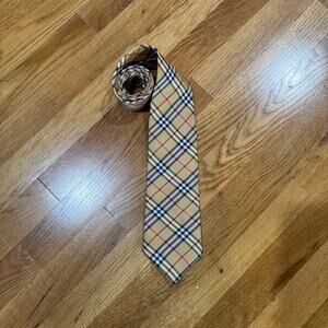 Burberry Mens Silk Neck Tie Handmade Signature Tan Plaid
